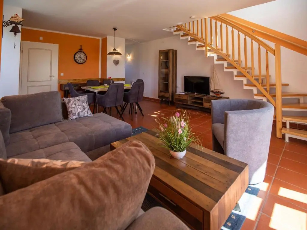 Komfort Appartement mit 2 Schlafzimmern und Terrasse C05