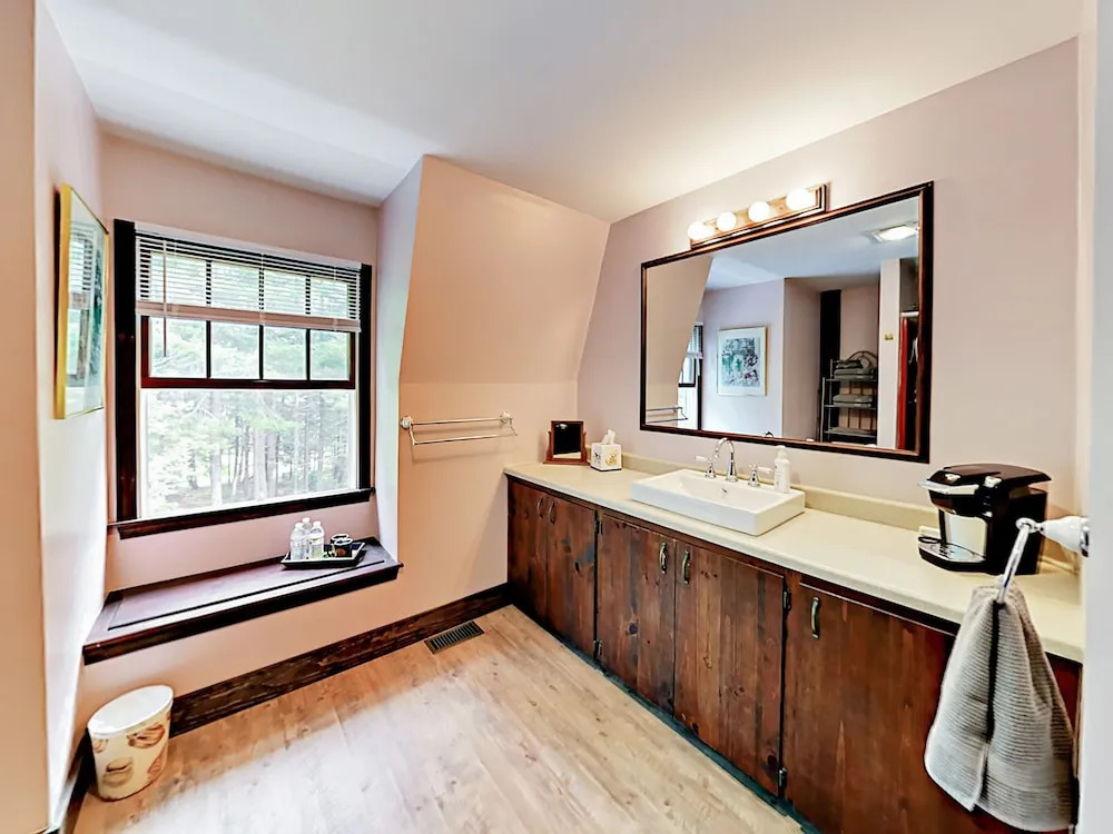 31 Rand Road Cottage 2 Bedrooms 2 Bathrooms Cottage