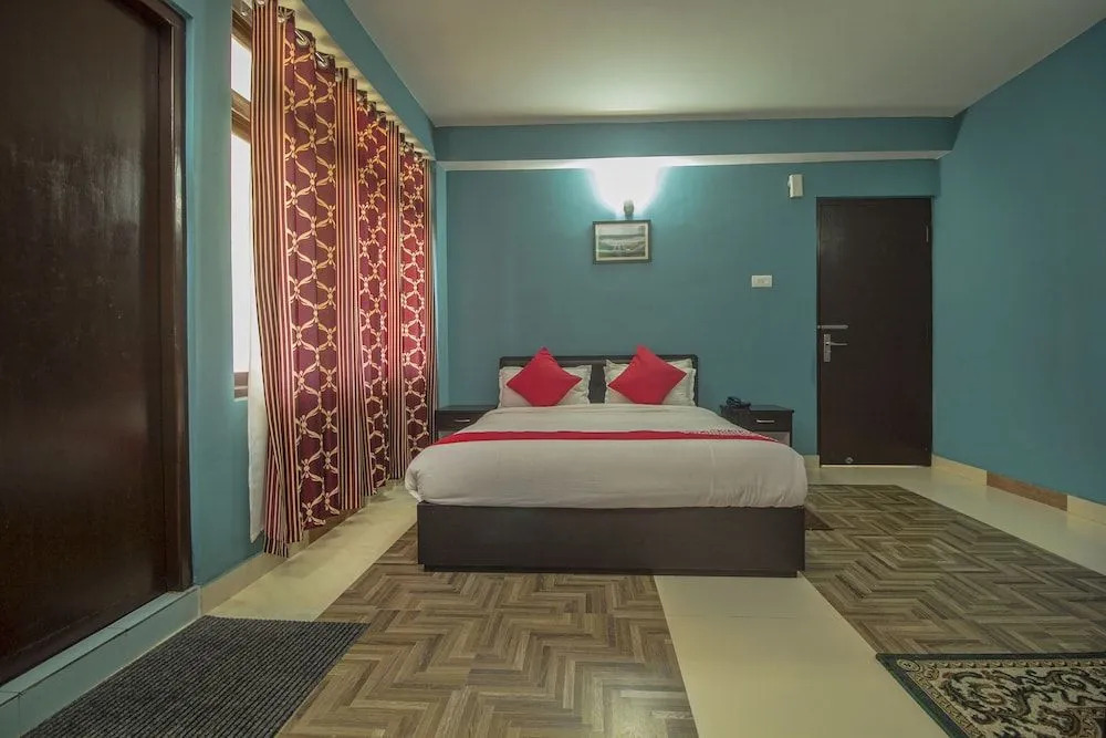 OYO 24177 Himadri Inn
