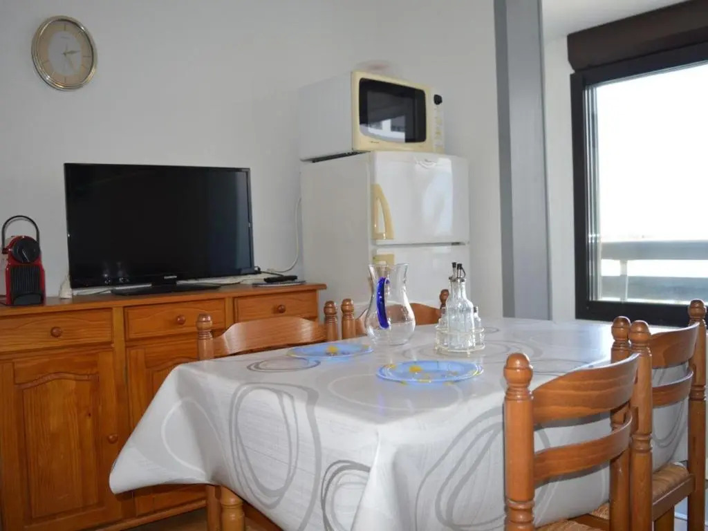 Appartement Saint-Cyprien, 2 pièces, 6 personnes - FR-1-225D-67