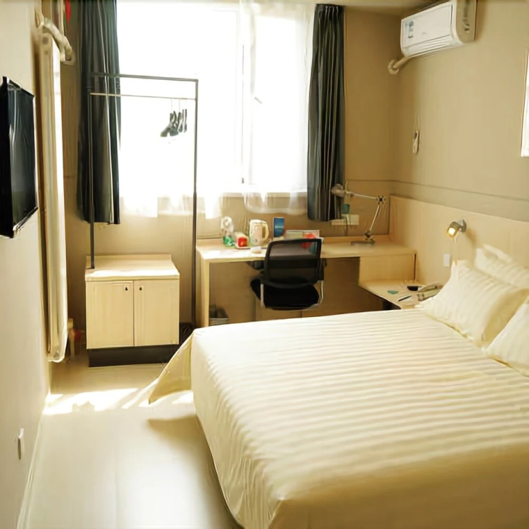 Jinjiang Inn Yingkou Port Authority Bayuquan Century Plaza