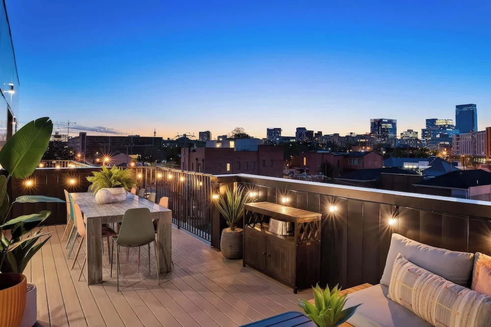The Penthouse - 3BR Rooftop - Downtown Nashville