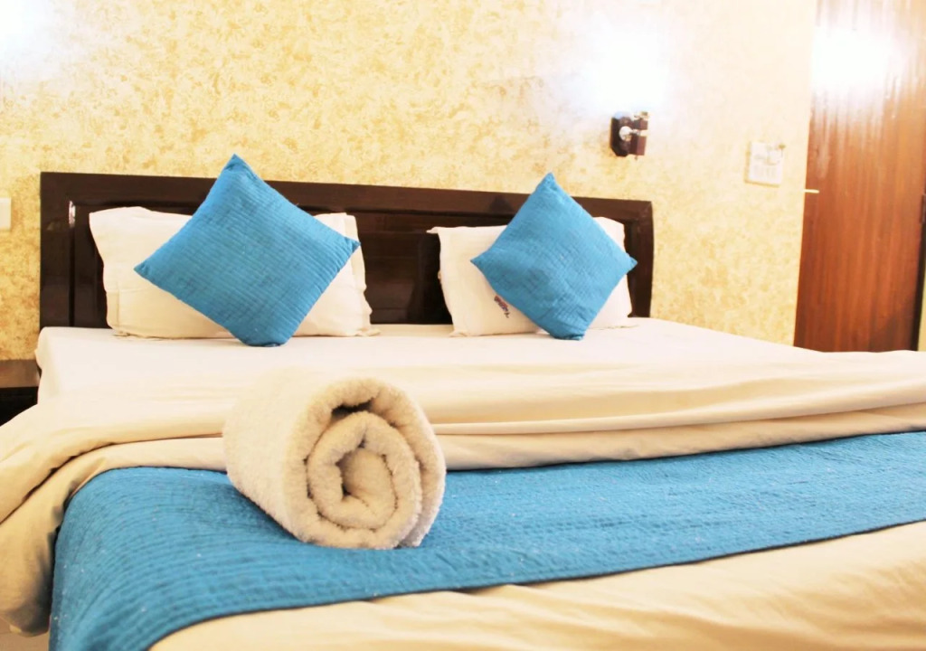 OYO 5723 Hotel Crown Jaipur