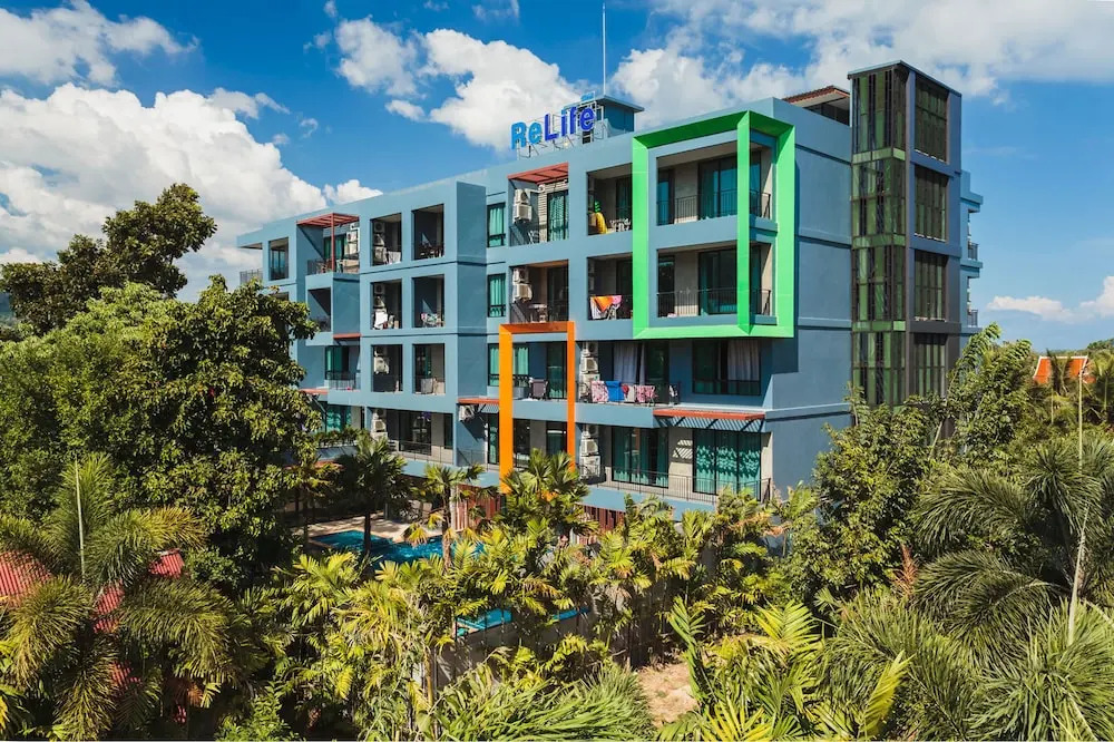Condo in Nai Harn in ReLife 15-123-210