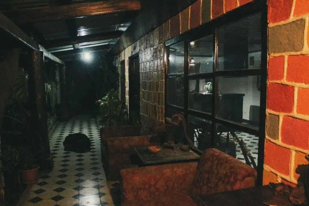 Mitos Hostal