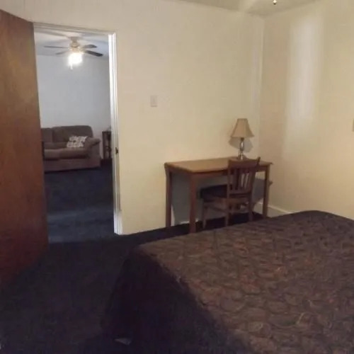 Lazy B Motel
