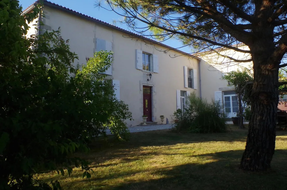 Maison dHôtes Le Cadran Solaire