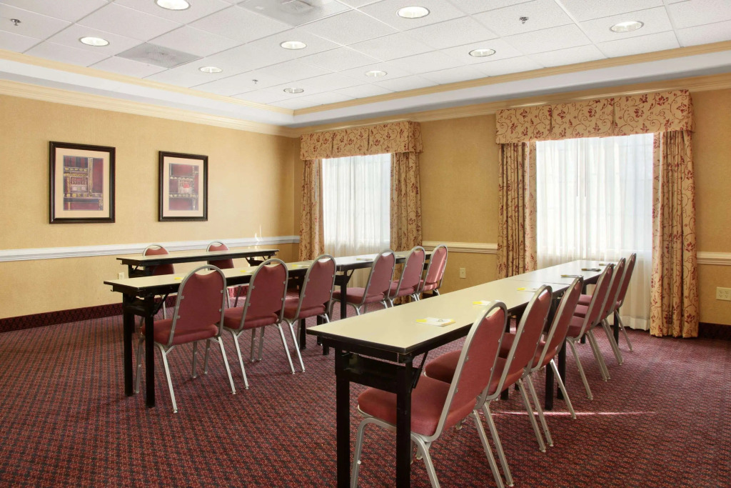 Days Inn by Wyndham Altavista