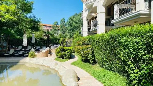 Bratanov Studio in Complex Harmony Suites 8