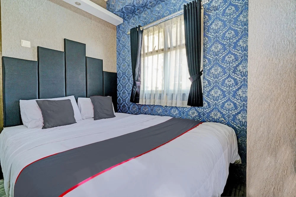 Collection O 93070 Apartemen The Suite Metro By Sultan Property Ii