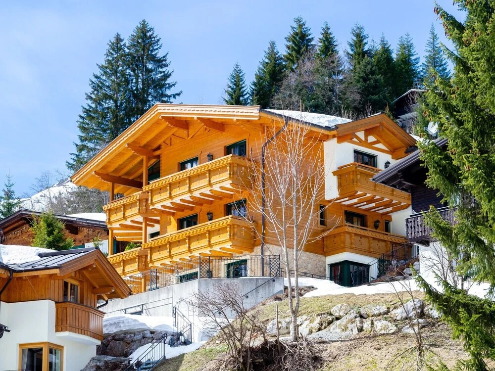 Chalet in Saalbach near Ski Lift