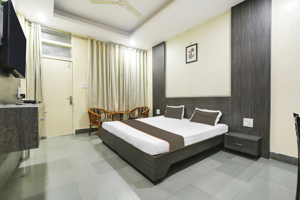 Collection O Hotel Silver Inn