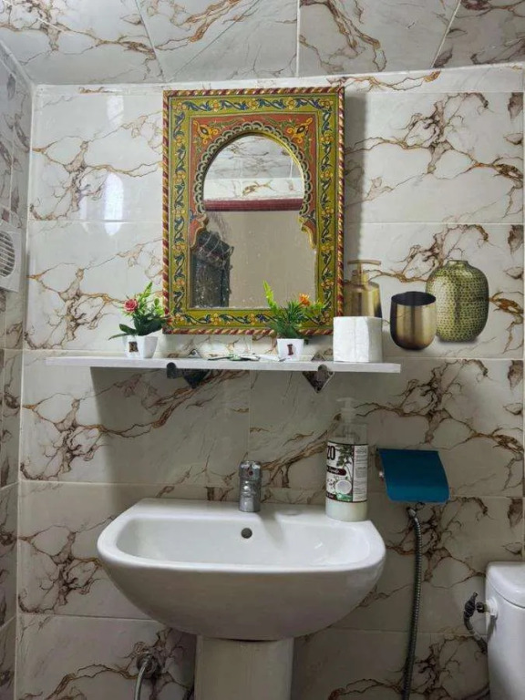 Dar Enouiina