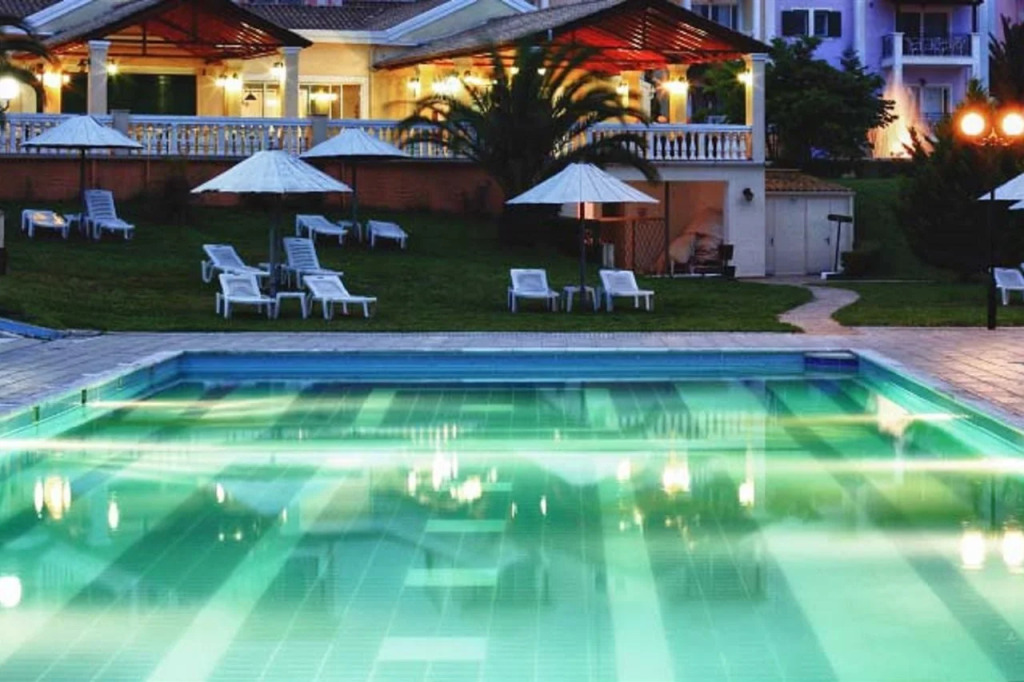 Rebecca'S Village Hotel