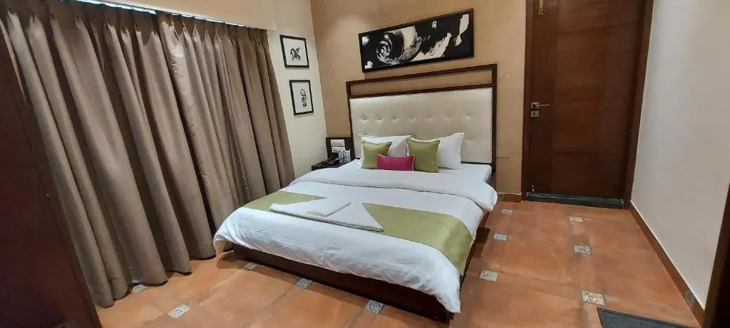 The Palm Aryan - a Boutique Hotel