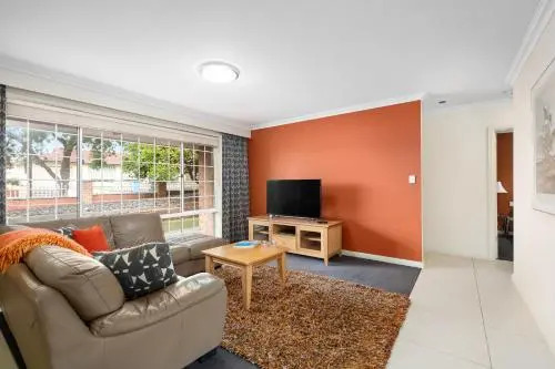 City Two Apartment