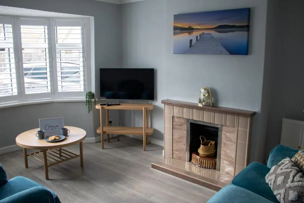 Large family Bungalow, parking & Bike Store BPW