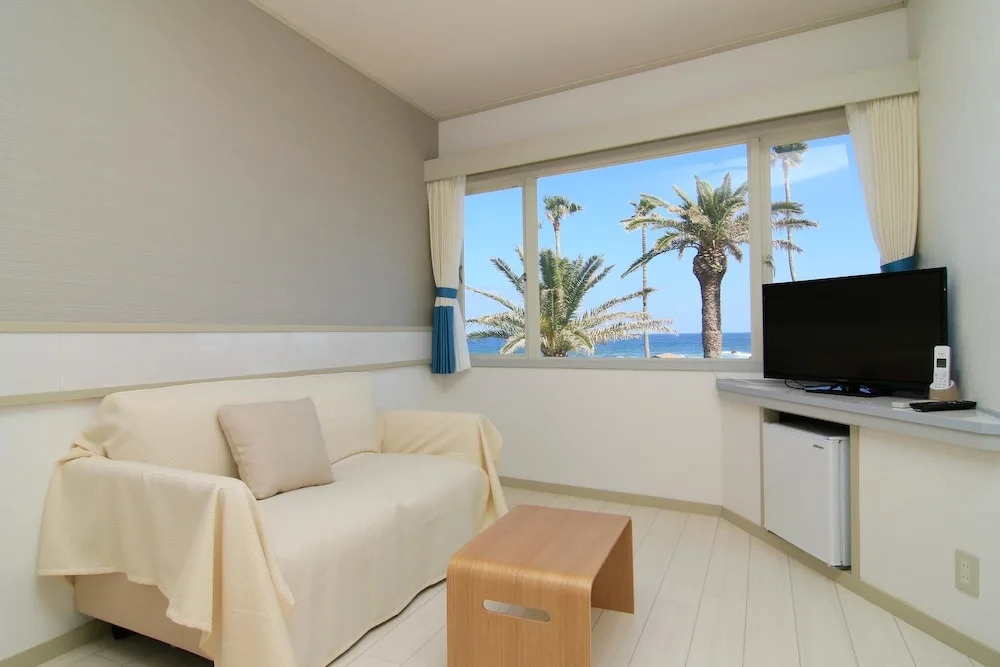 Marine Blue Where You Can Stay with Dogs