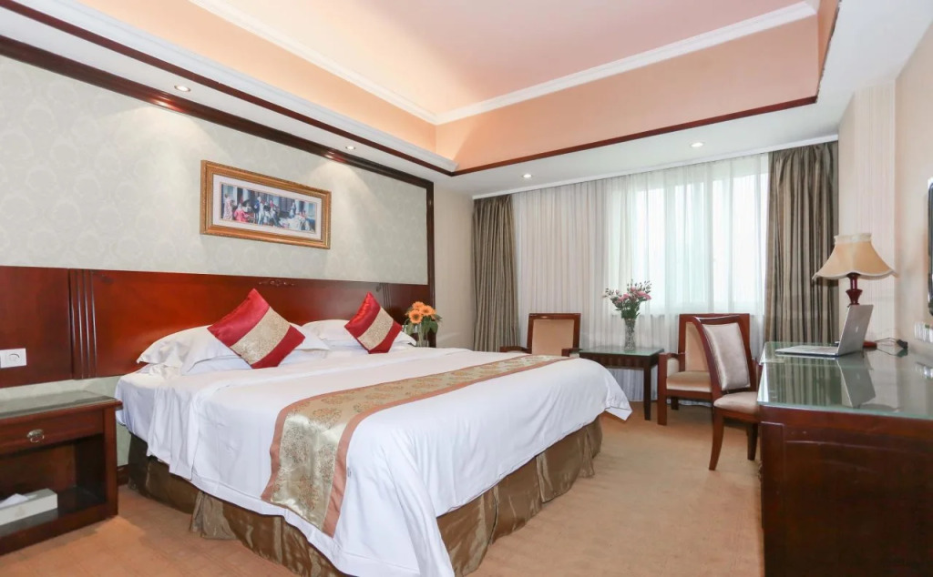 Vienna 3 Best Hotel Shenzhen Pingdi Pingzi Road