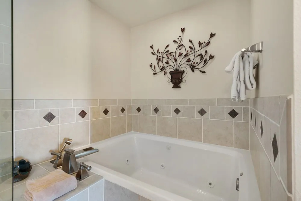 Sea Oats 4 Bedroom Condo by RedAwning