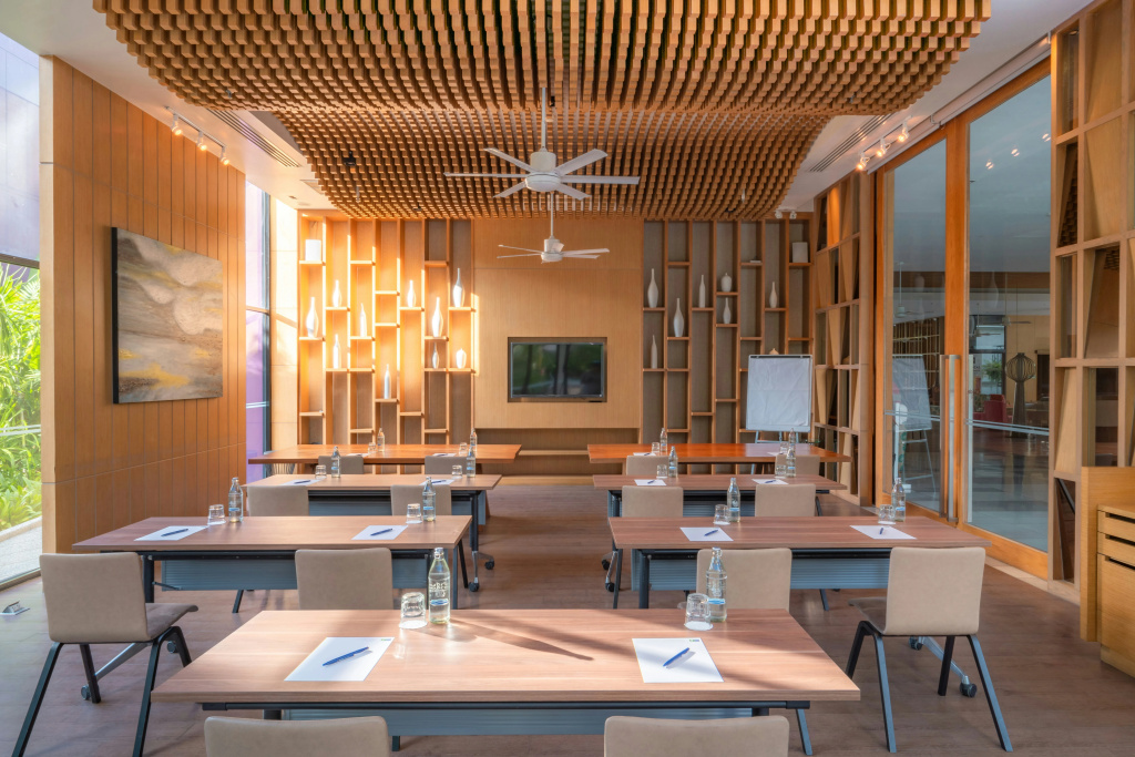 Holiday Inn Express Phuket Patong Beach Central by IHG