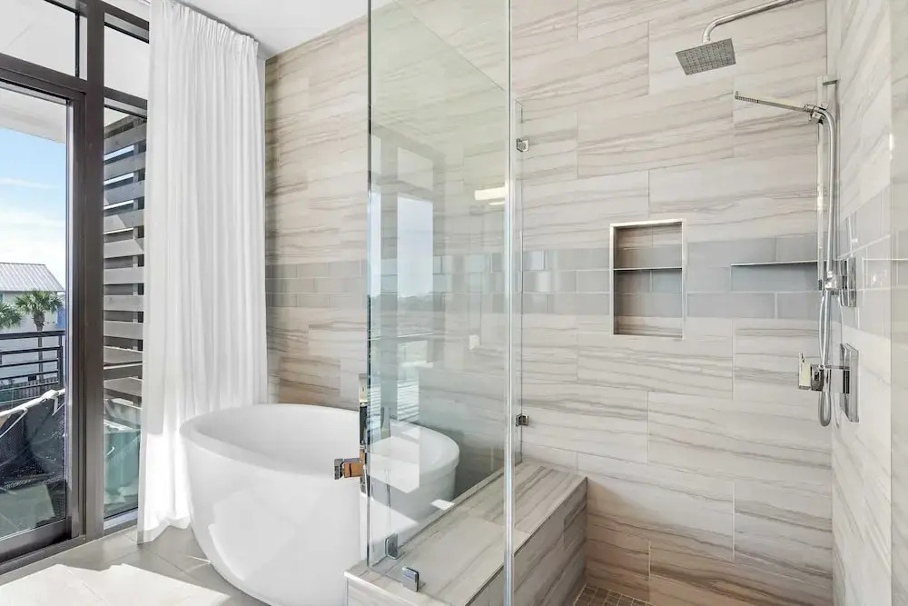 Crest One by Avantstay Rooftop Views, Pool Access, Golf Cart Included