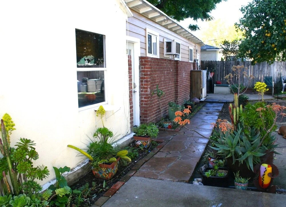 Private, quiet, and accommodating Guest House