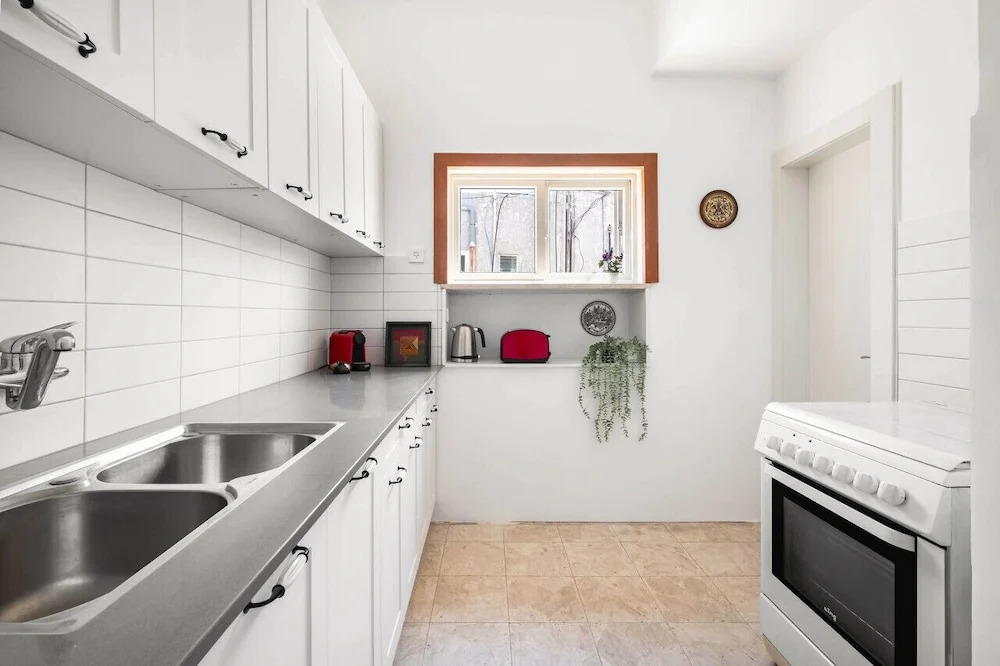 Ben Yehuda Green Charm by Sea N' Rent