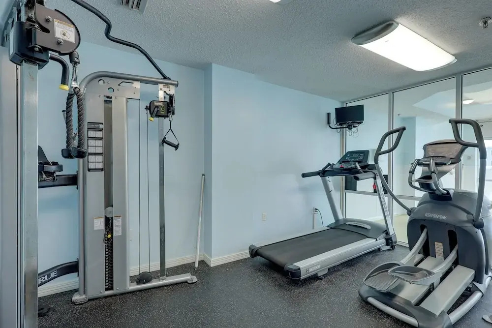 Gulf Shores Condo w/ Balcony: 2 Mi to Fort Morgan