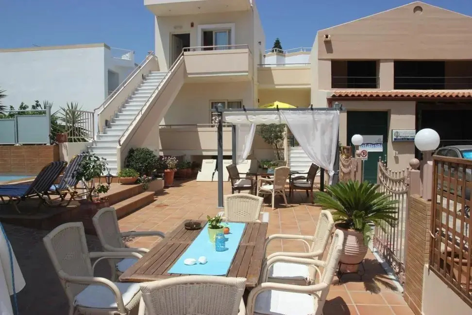 Archipelagos Hotel