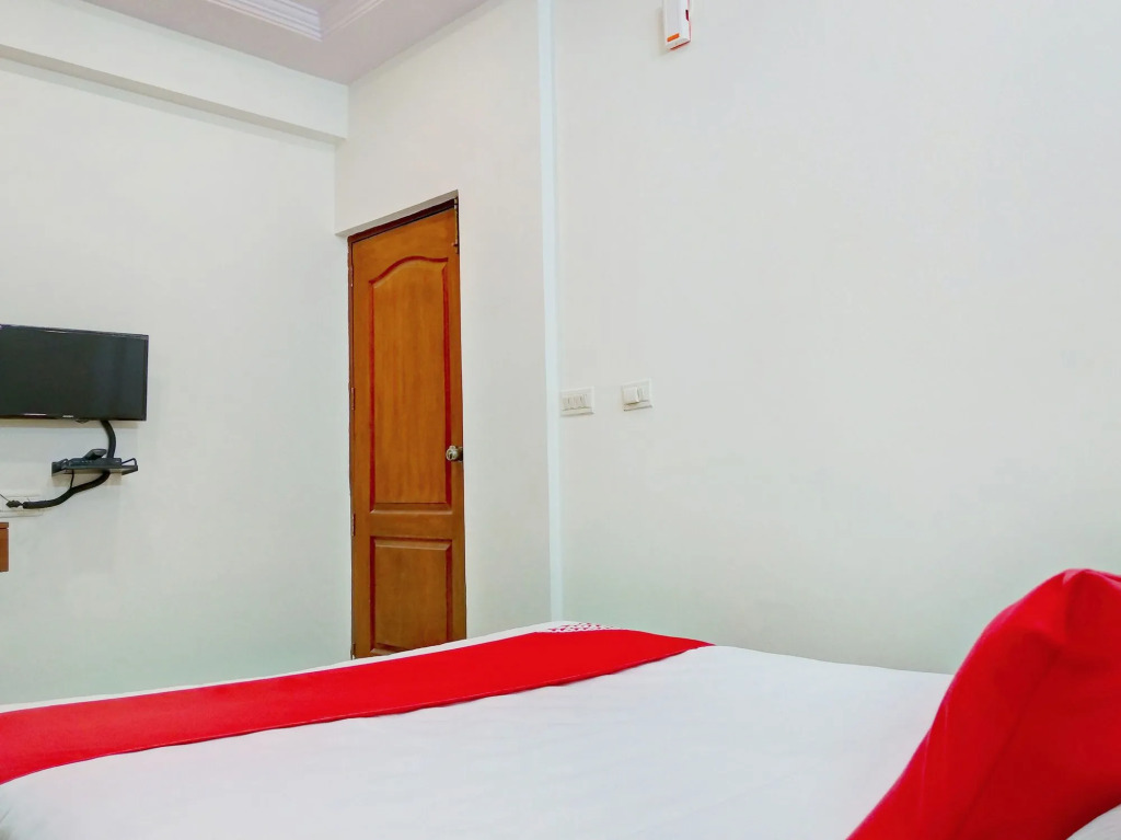Hotel Champion Inn near Yeswantpur Junction Railway Station