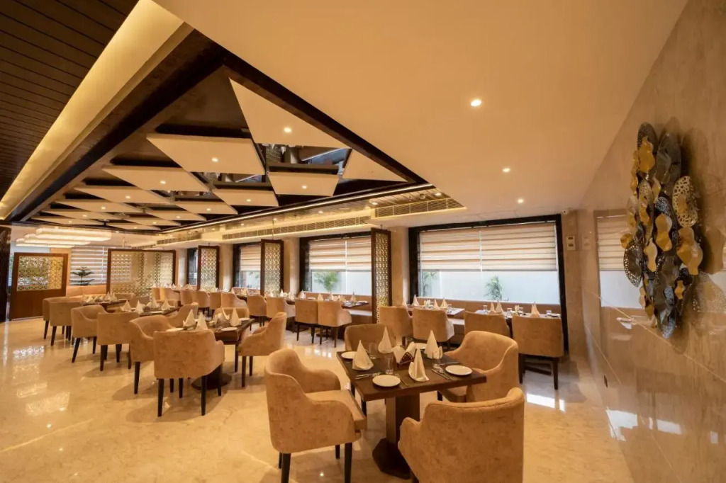 Hotel DVIJ INN