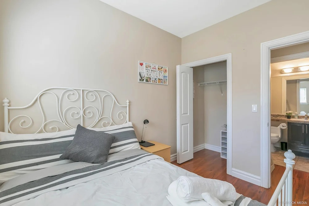 Bright 2 BR Private Suite by Elevate Rooms