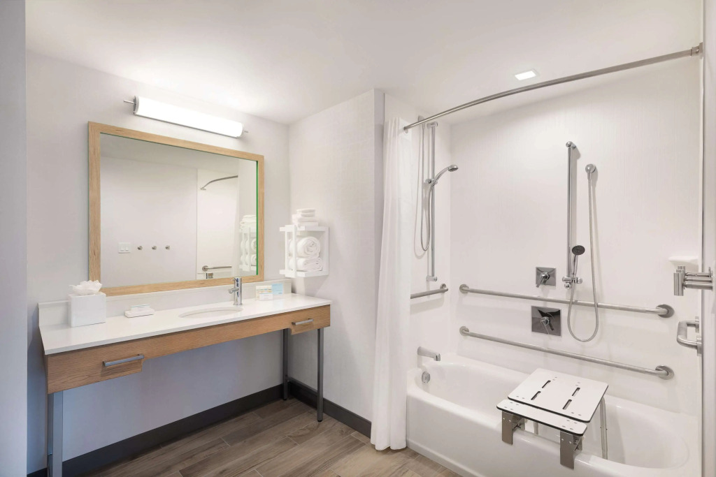 Hampton Inn & Suites Watertown Boston, Ma