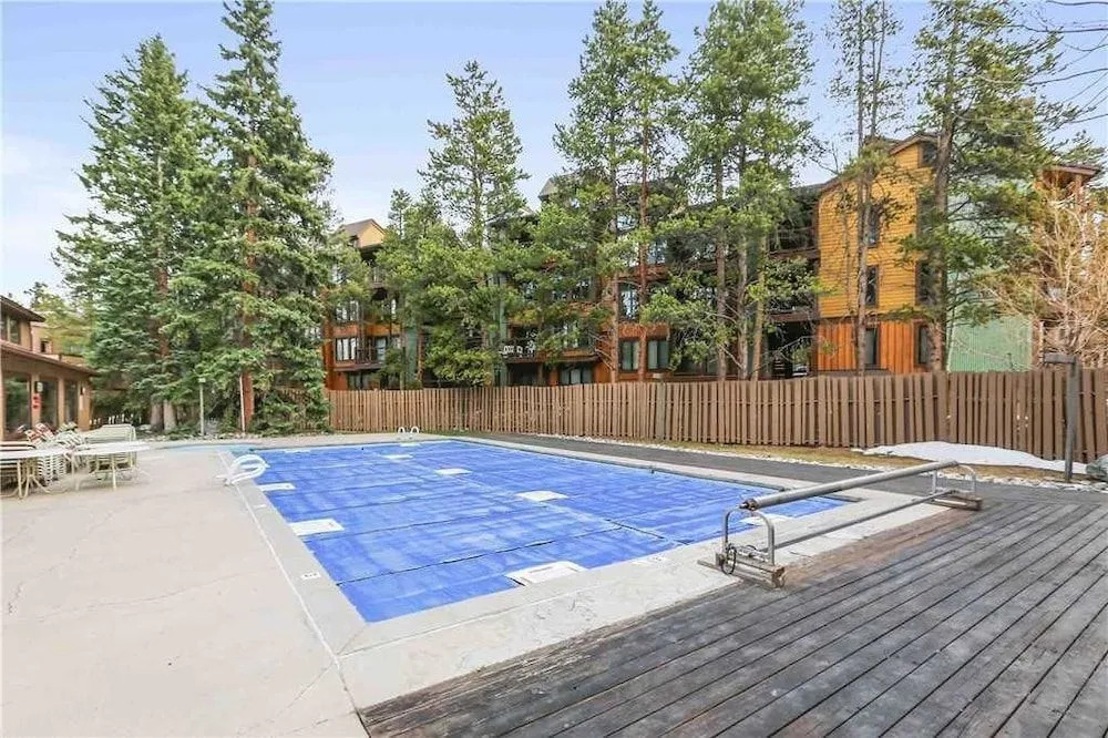 Snodallion 5 Bedroom Condo