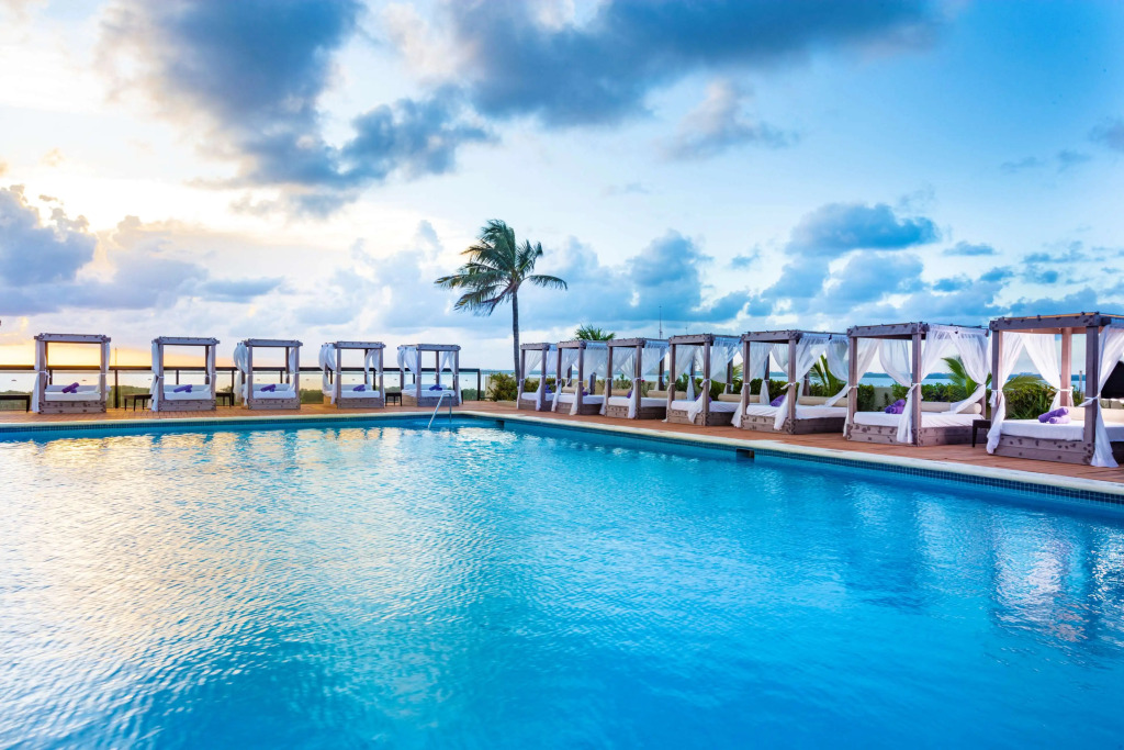 Crown Paradise Club Cancun - Все включено