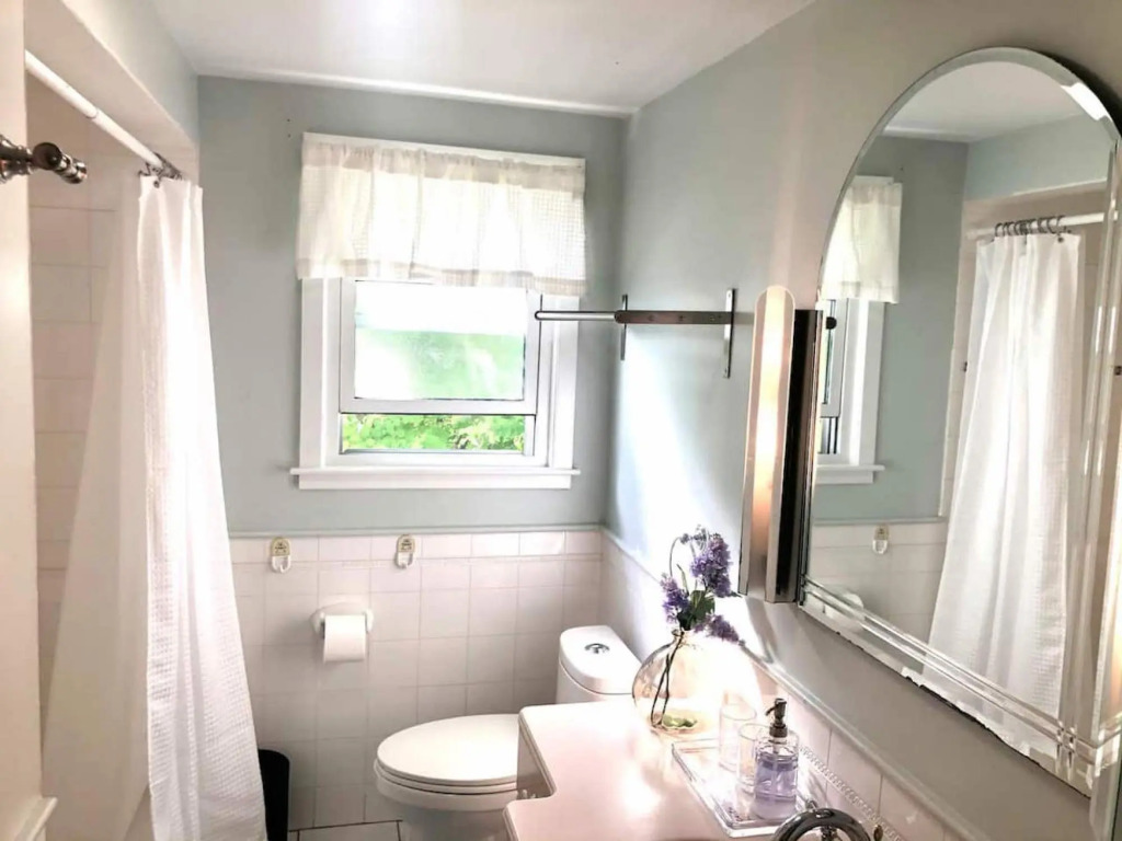 Comfortable safe 3bed flat near Boston
