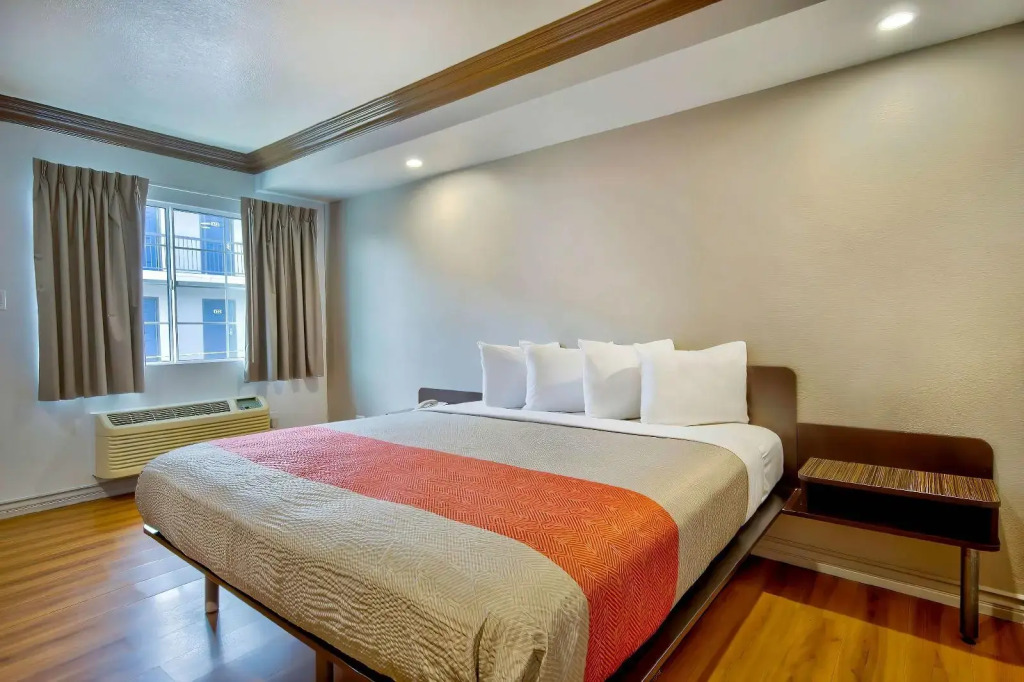 Motel 6 Gardena