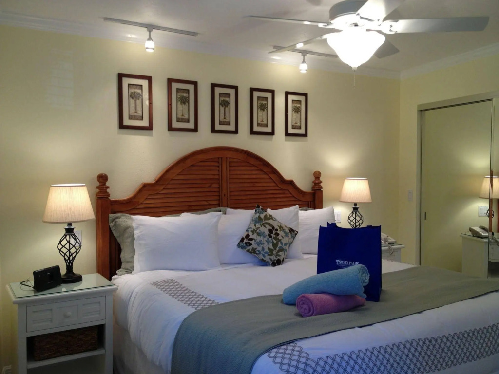 Siesta Palms By the Beach