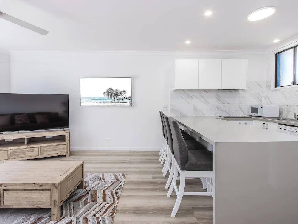 The Laneway Villas by Burleigh Letting Company