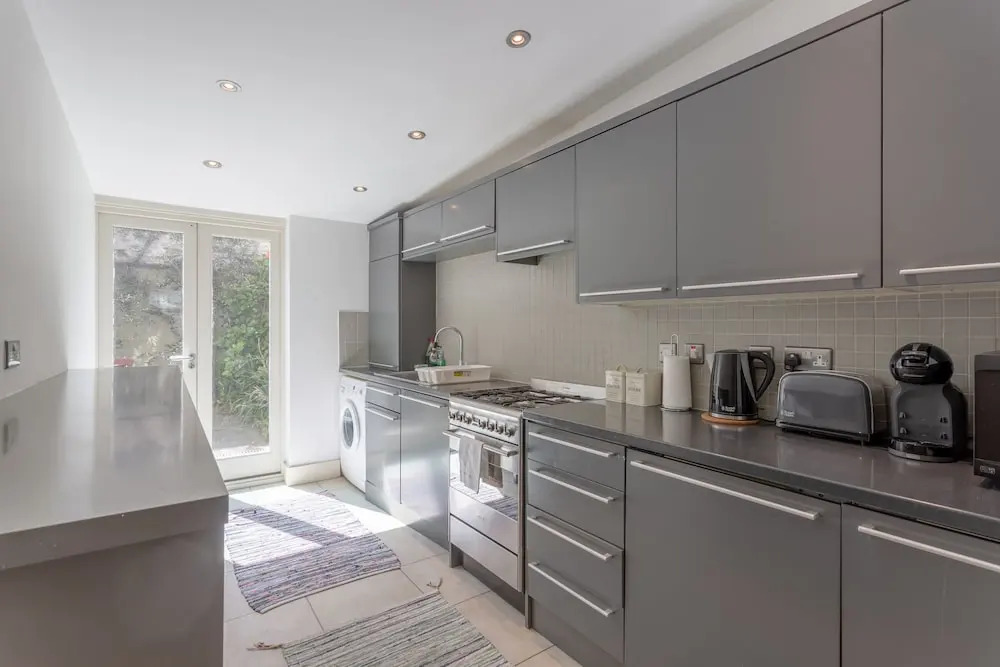 Spacious 1 Bedroom Flat in Fulham