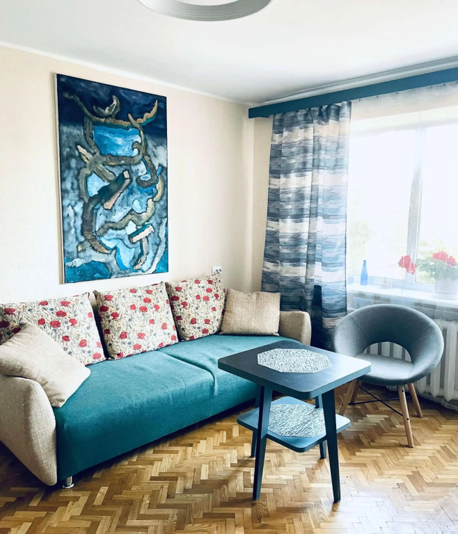 Cozy Apartment in Kaunas with Free Parking