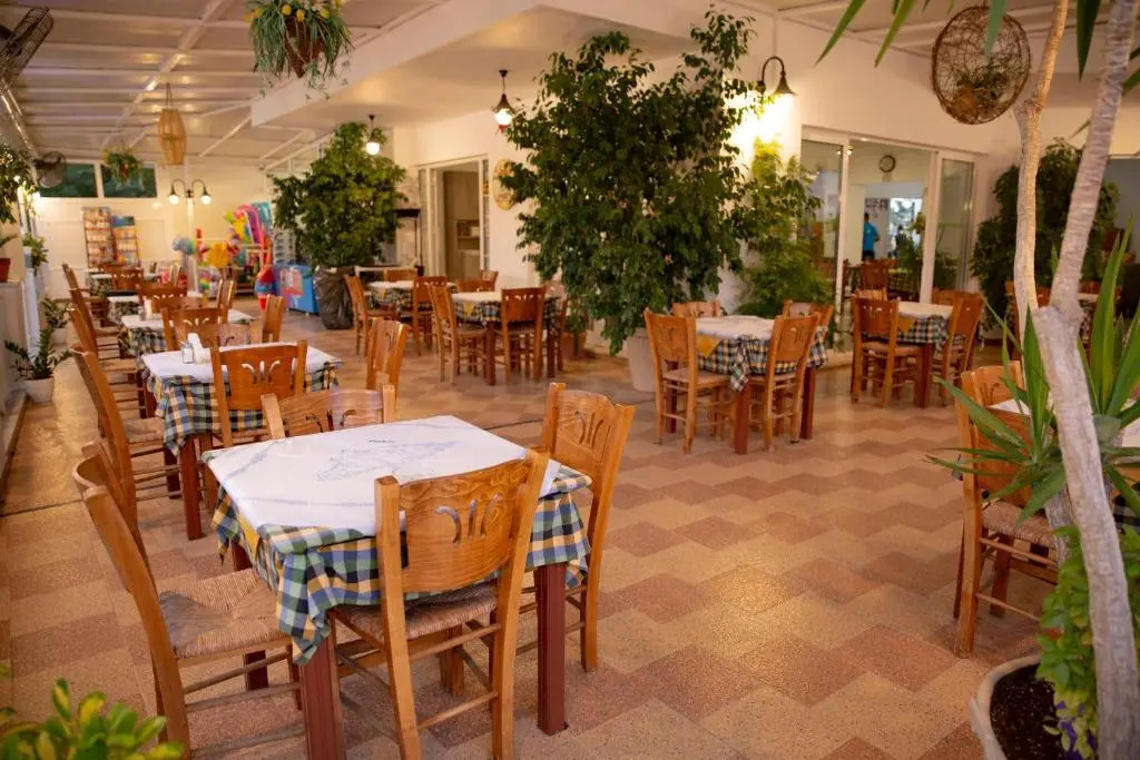 Haraki Bay Hotel and Luxury Apartments