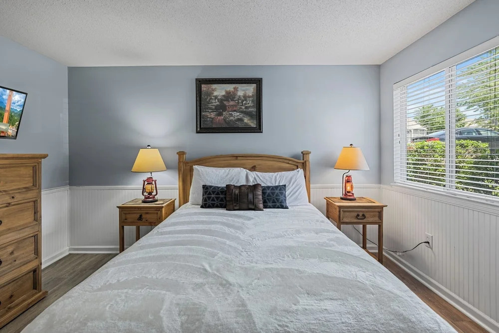 Cozy 2br Condo w/ Pools, Spas & Year-round Fun!