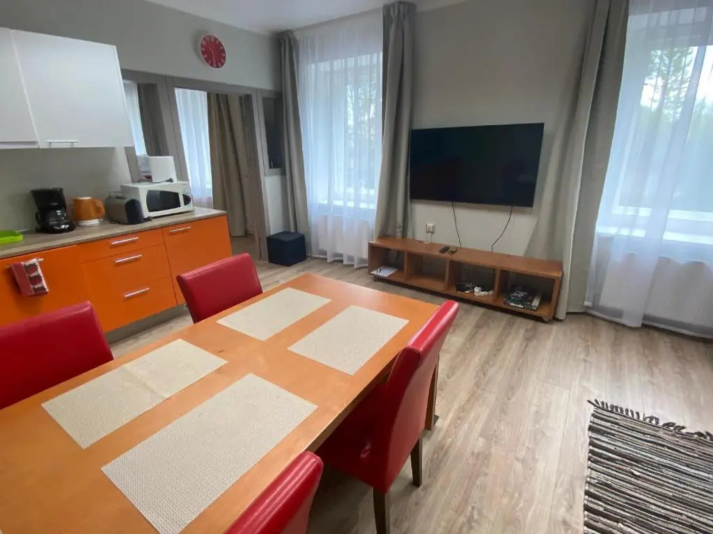 Family or Group Apartment in Silent Center