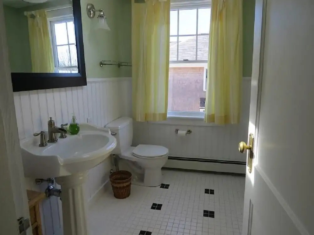 80 Highland Avenue - Three Bedroom House
