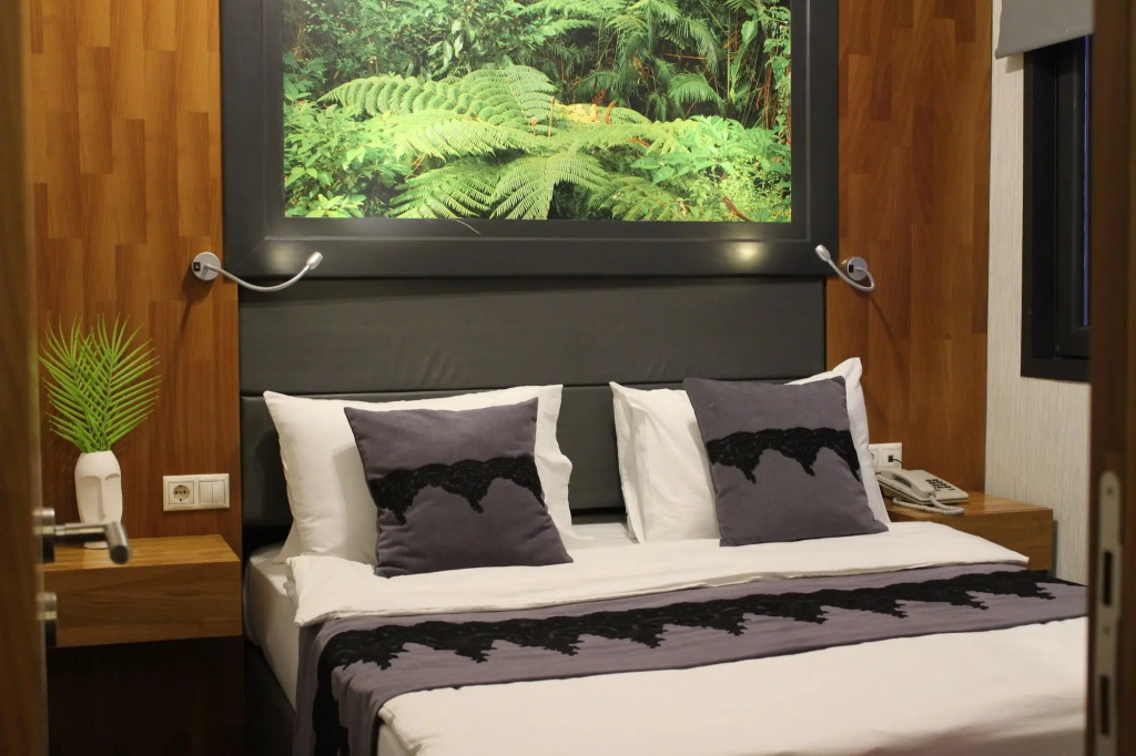 Black Art Otel