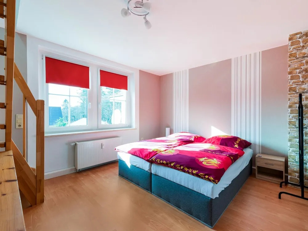 Vibrant Apartment in Coswig near River