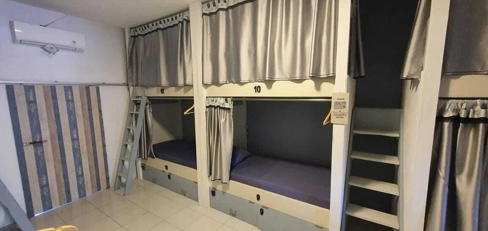 Bunk Bed Room Nusa Penida - Hostel