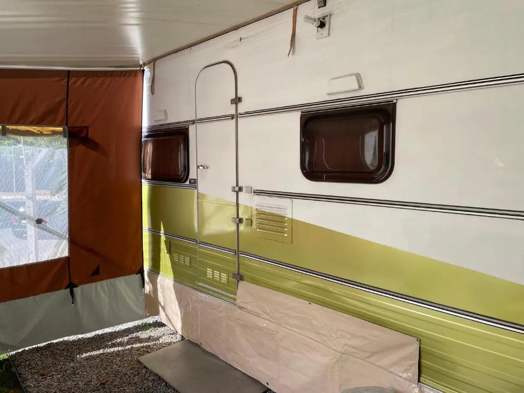 Trailer, Esporte e Amigos